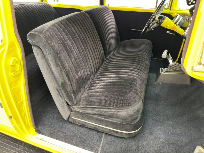 Chevrolet-210-1955-Yellow-Black-34