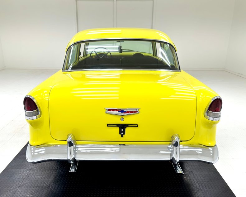 Chevrolet-210-1955-Yellow-Black-4