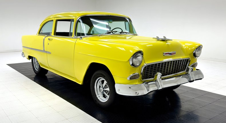 Chevrolet-210-1955-Yellow-Black-47