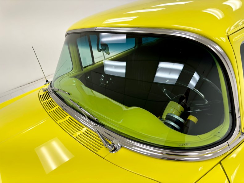 Chevrolet-210-1955-Yellow-Black-48
