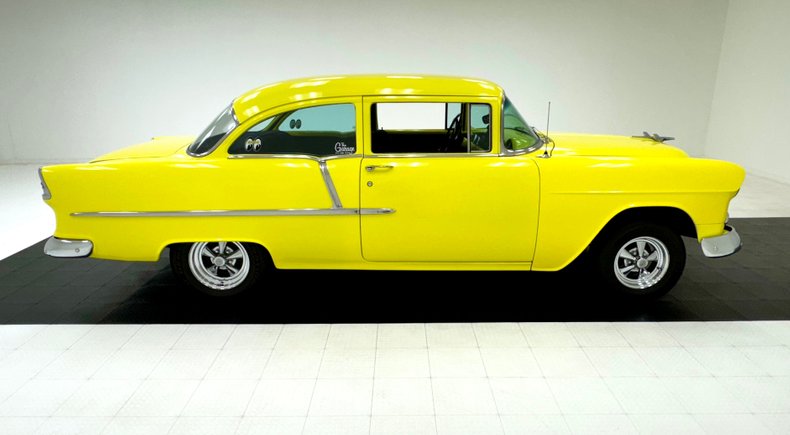 Chevrolet-210-1955-Yellow-Black-7