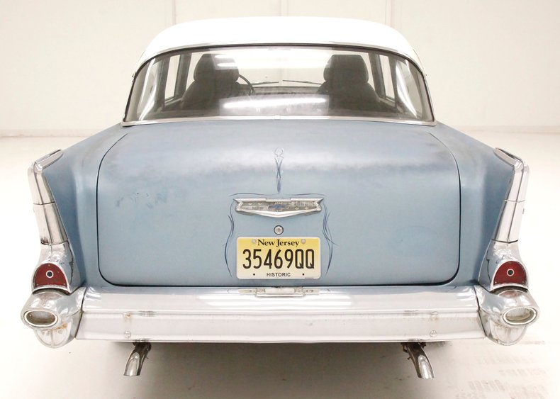 Chevrolet-210-1957-Light-Blue-Black-2