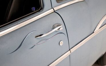 Chevrolet-210-1957-Light-Blue-Black-27