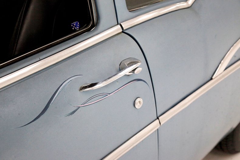 Chevrolet-210-1957-Light-Blue-Black-27