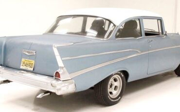 Chevrolet-210-1957-Light-Blue-Black-3