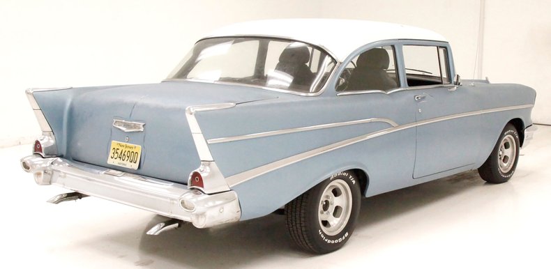 Chevrolet-210-1957-Light-Blue-Black-3