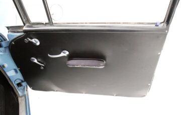 Chevrolet-210-1957-Light-Blue-Black-37