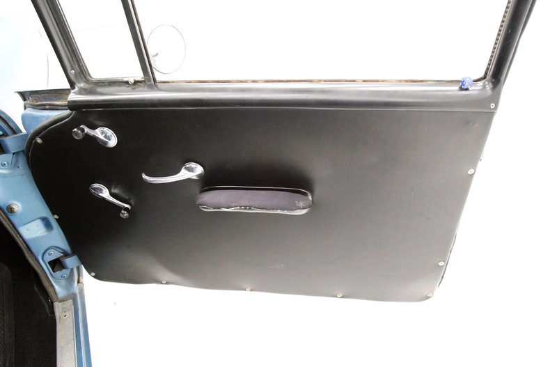 Chevrolet-210-1957-Light-Blue-Black-37