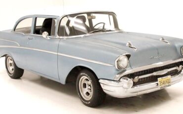 Chevrolet-210-1957-Light-Blue-Black-4