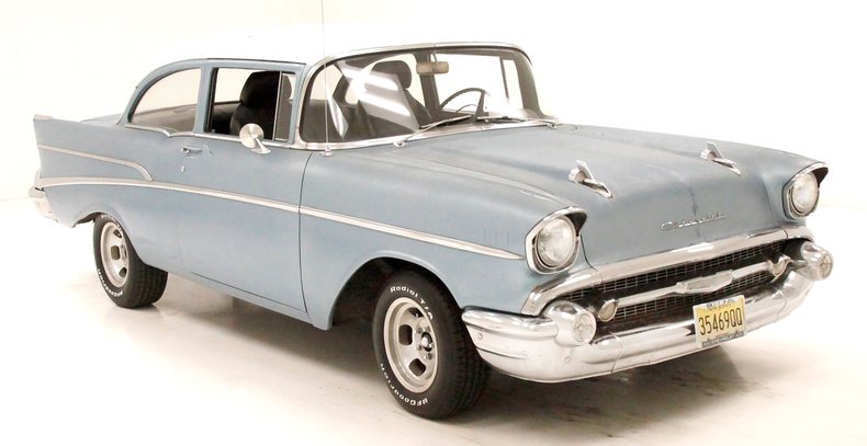 Chevrolet-210-1957-Light-Blue-Black-4