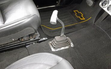 Chevrolet-210-1957-Light-Blue-Black-40