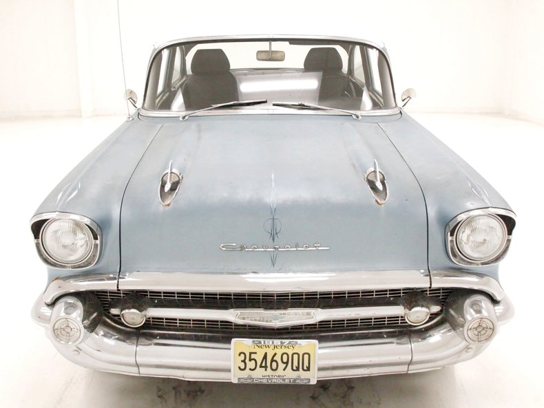 Chevrolet-210-1957-Light-Blue-Black-5