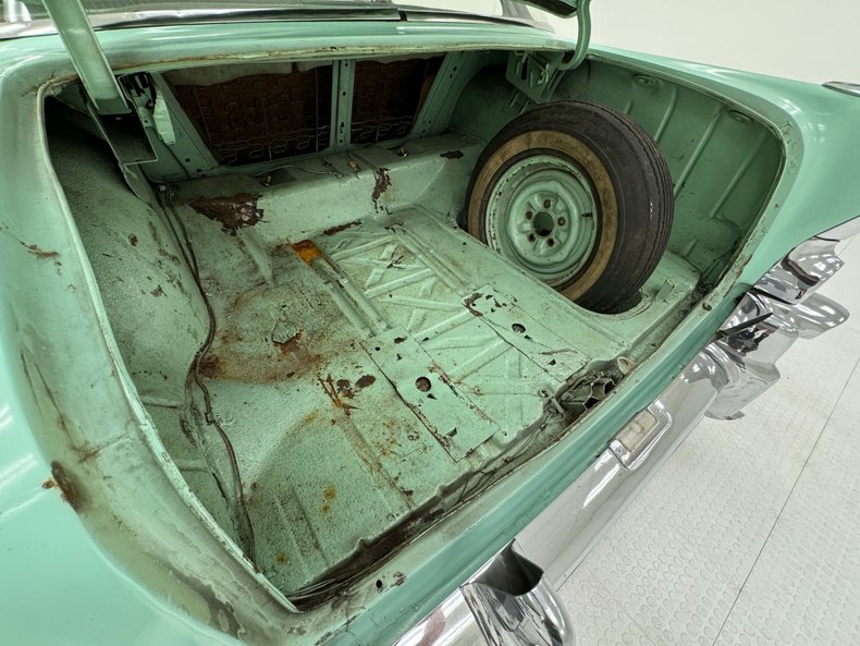 Chevrolet-210-1957-Surf-Green-Green-35