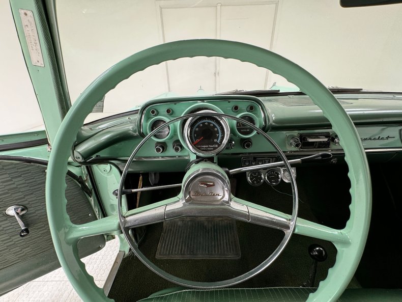 Chevrolet-210-1957-Surf-Green-Green-47