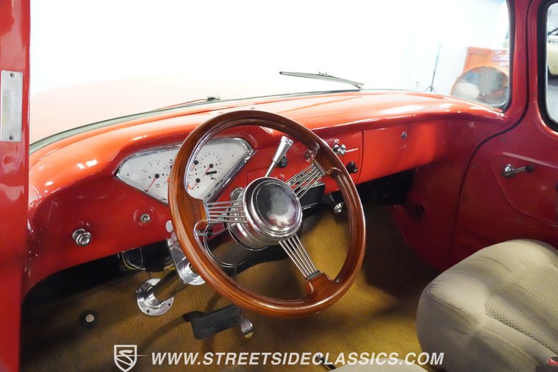 Chevrolet-3100-1955-Red-Tan-39