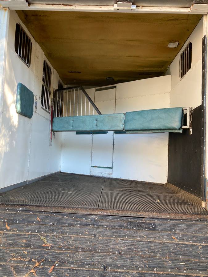 Chevrolet-3510-truck-1989-white-5