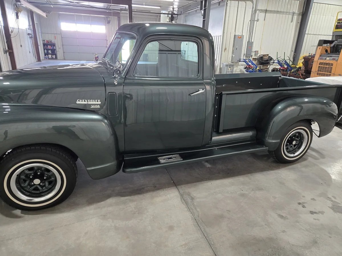 Chevrolet-3600-1947-Green-10