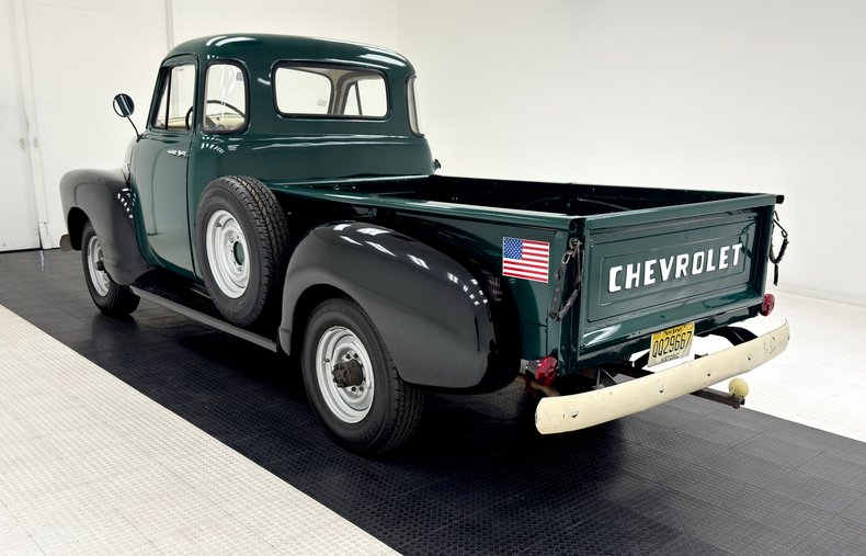 Chevrolet-3600-1954-Bermuda-Green-Saddle-1