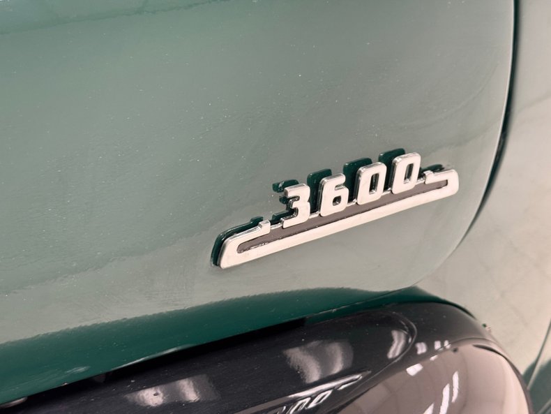 Chevrolet-3600-1954-Bermuda-Green-Saddle-13