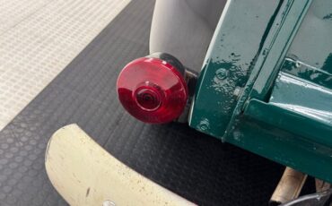 Chevrolet-3600-1954-Bermuda-Green-Saddle-20