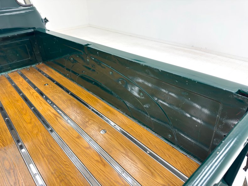 Chevrolet-3600-1954-Bermuda-Green-Saddle-27