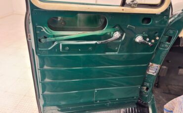 Chevrolet-3600-1954-Bermuda-Green-Saddle-30