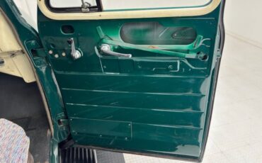 Chevrolet-3600-1954-Bermuda-Green-Saddle-31