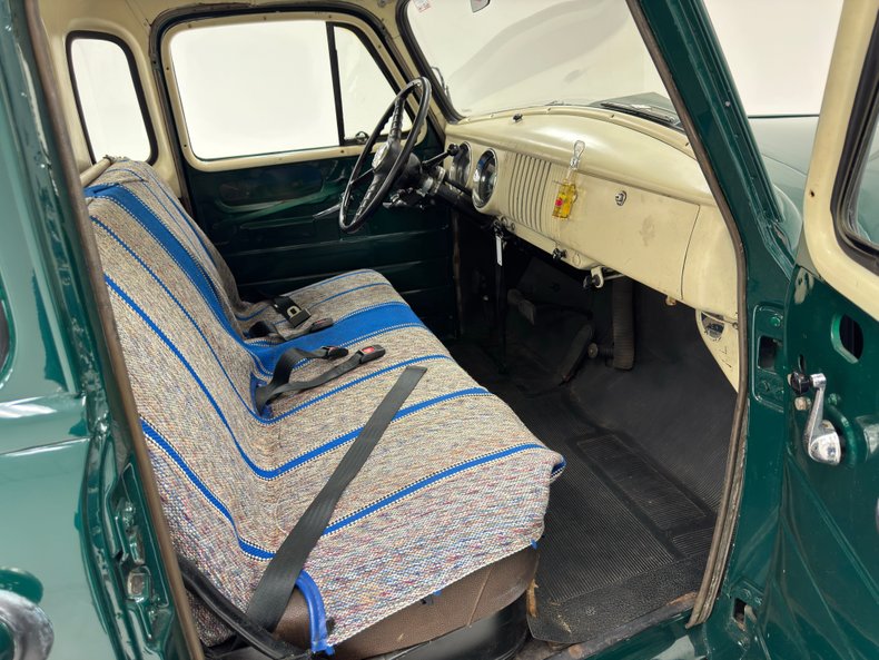 Chevrolet-3600-1954-Bermuda-Green-Saddle-35