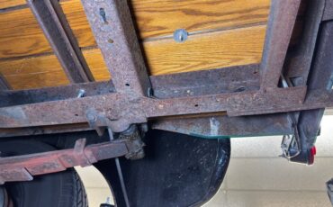 Chevrolet-3600-1954-Bermuda-Green-Saddle-42