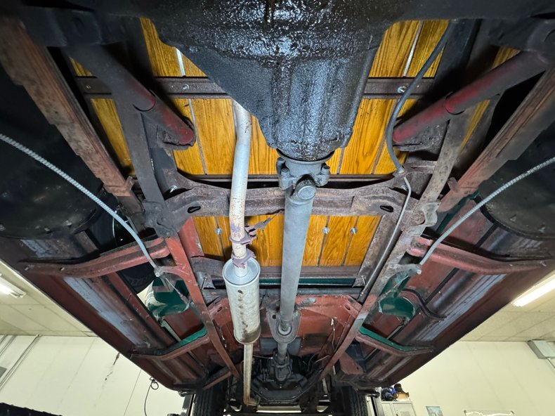 Chevrolet-3600-1954-Bermuda-Green-Saddle-44