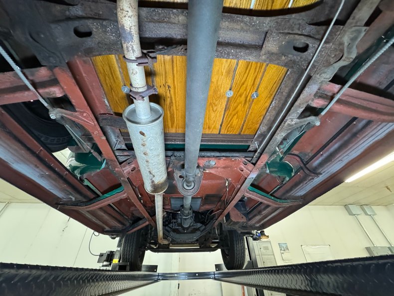 Chevrolet-3600-1954-Bermuda-Green-Saddle-45