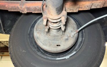 Chevrolet-3600-1954-Bermuda-Green-Saddle-46