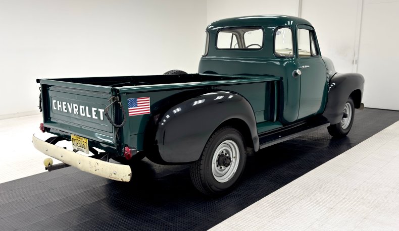 Chevrolet-3600-1954-Bermuda-Green-Saddle-5