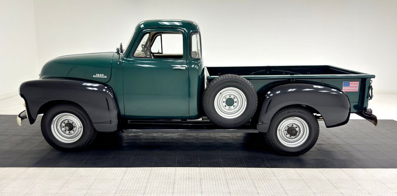 Chevrolet-3600-1954-Bermuda-Green-Saddle