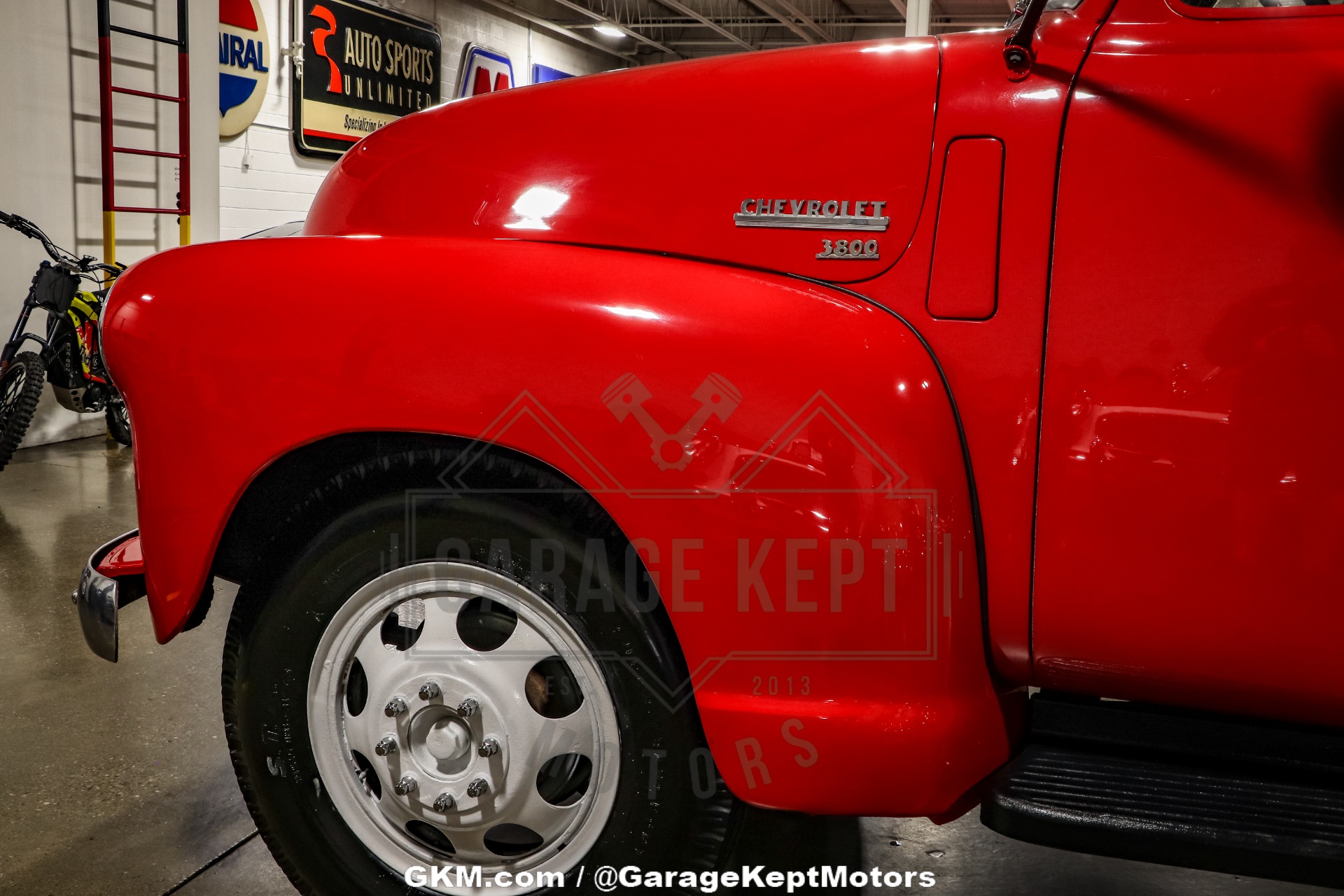 Chevrolet-3800-1950-Red-Gray-33