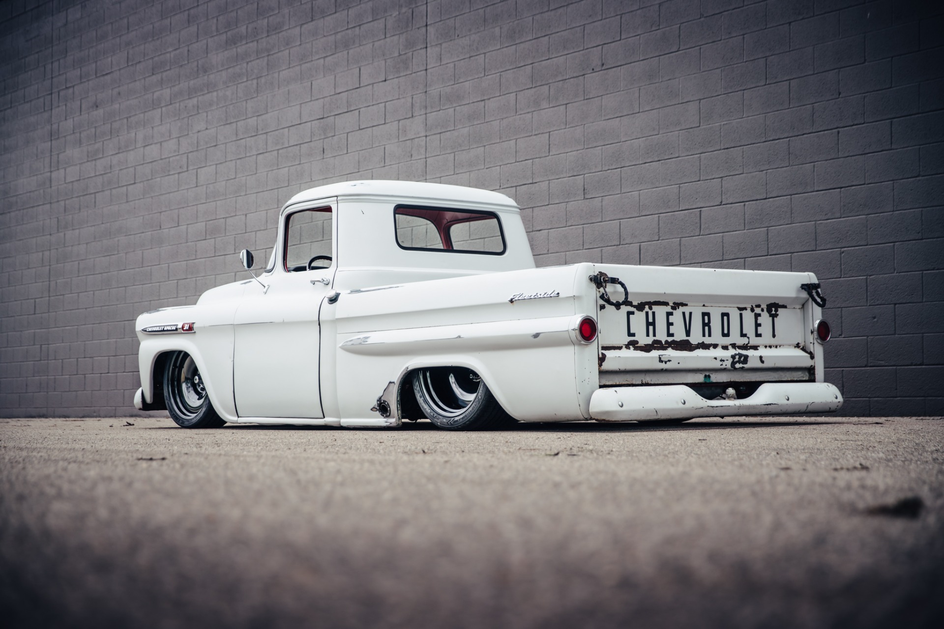 Chevrolet-Apache-1959-White-Red-1