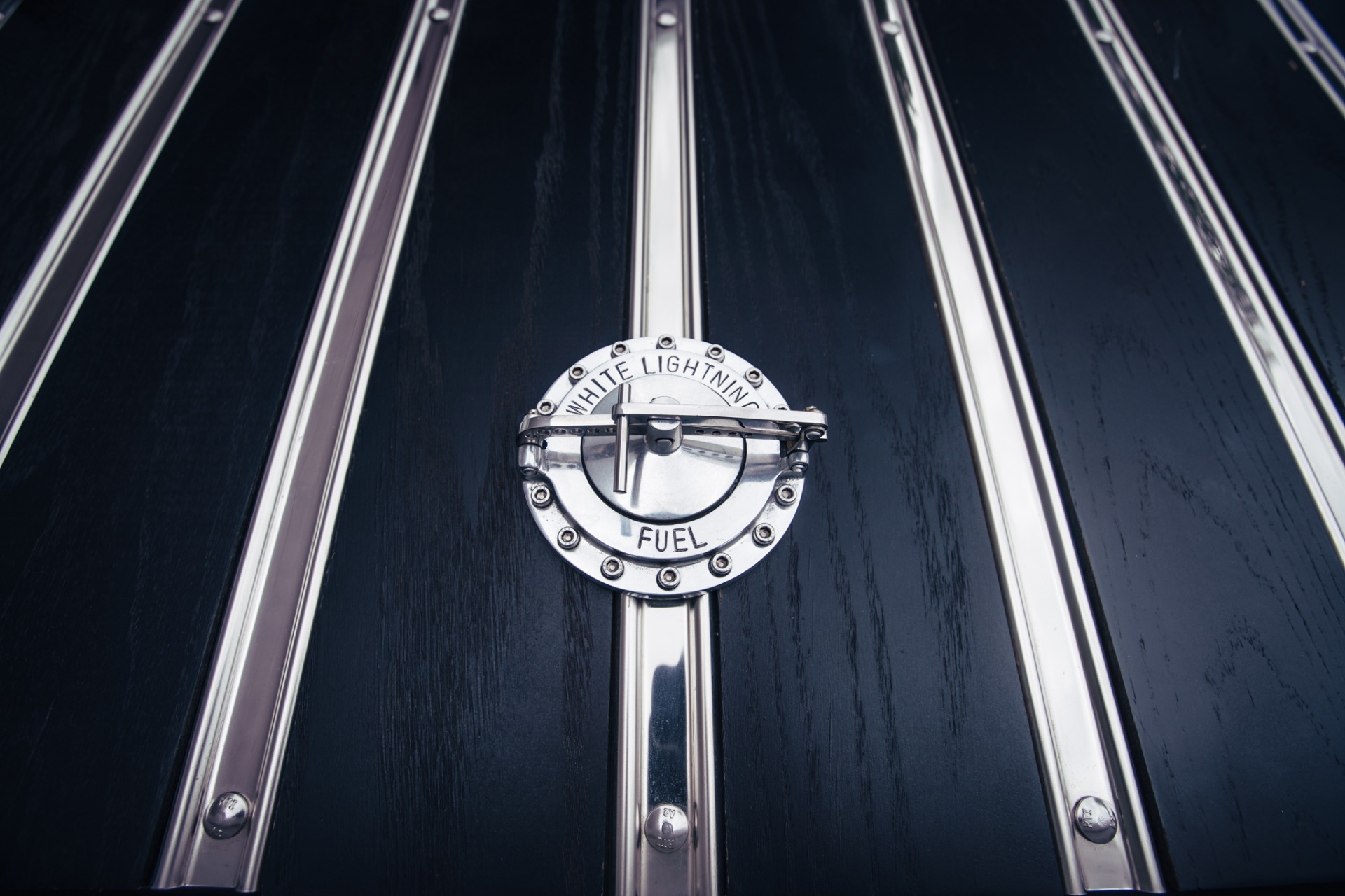 Chevrolet-Apache-1959-White-Red-30