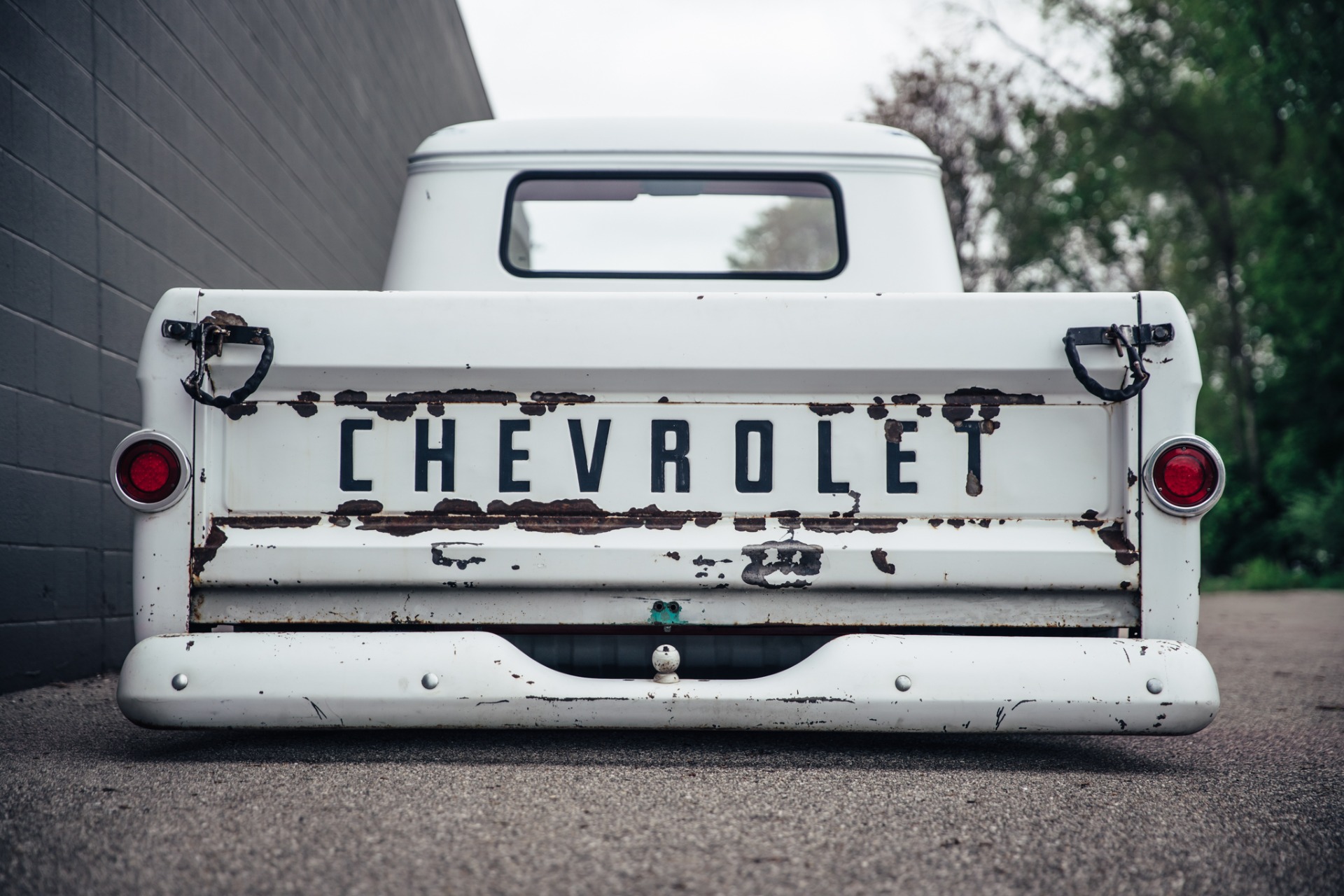 Chevrolet-Apache-1959-White-Red-31