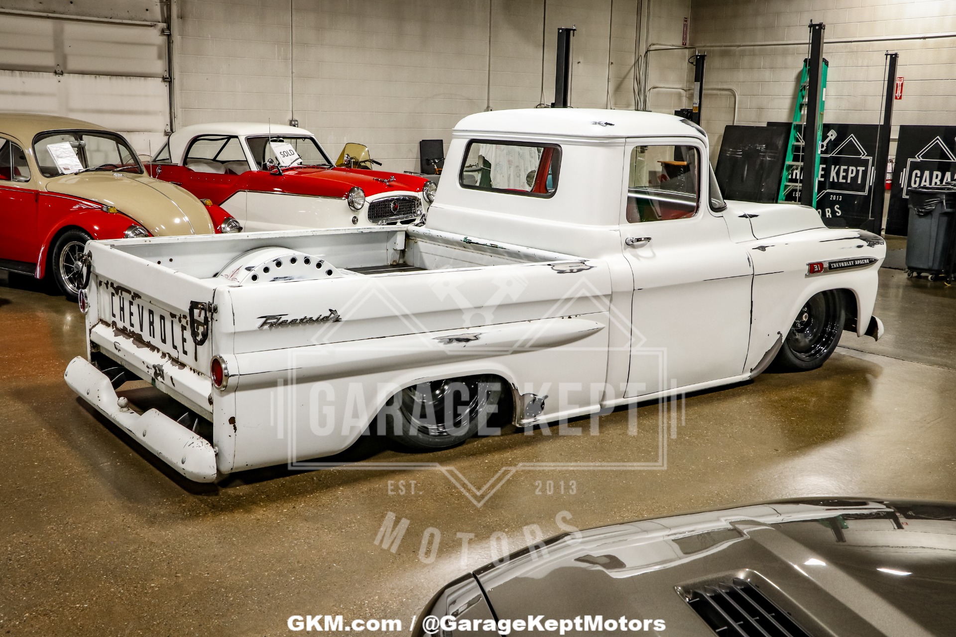 Chevrolet-Apache-1959-White-Red-38