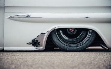 Chevrolet-Apache-1959-White-Red-49