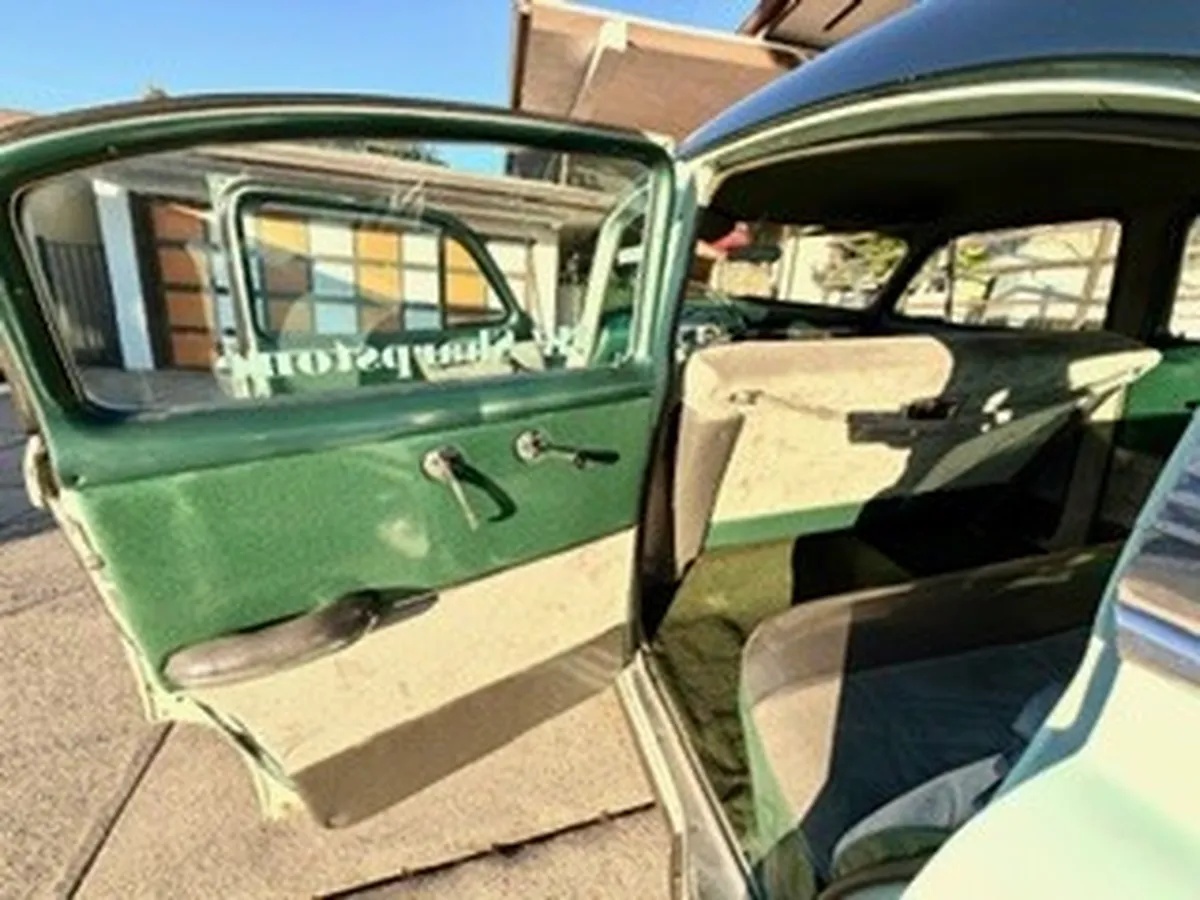 Chevrolet-Bel-air-1953-Metallic-Gray-And-Green-Gray-And-Green-7