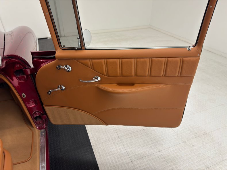 Chevrolet-Bel-air-1955-Candy-Apple-Red-Saddle-38