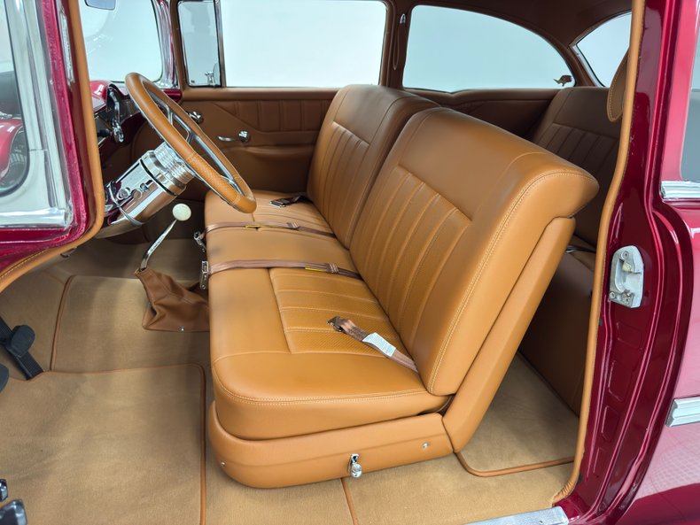 Chevrolet-Bel-air-1955-Candy-Apple-Red-Saddle-39