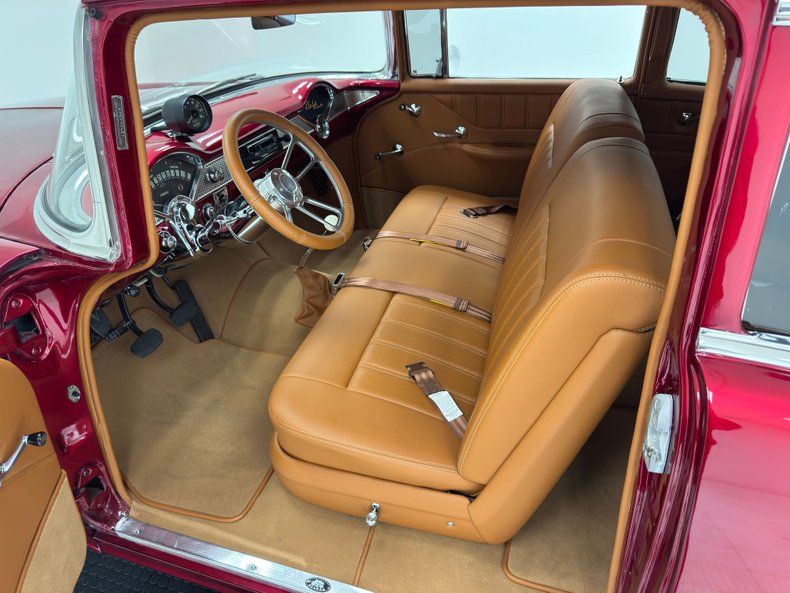 Chevrolet-Bel-air-1955-Candy-Apple-Red-Saddle-40