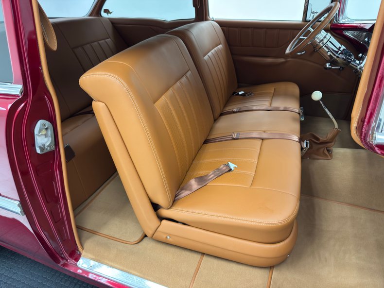 Chevrolet-Bel-air-1955-Candy-Apple-Red-Saddle-42