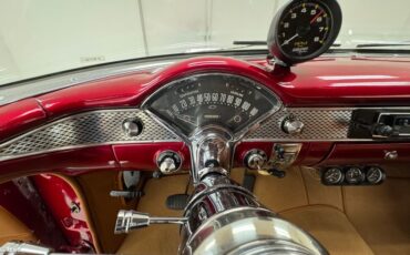 Chevrolet-Bel-air-1955-Candy-Apple-Red-Saddle-46