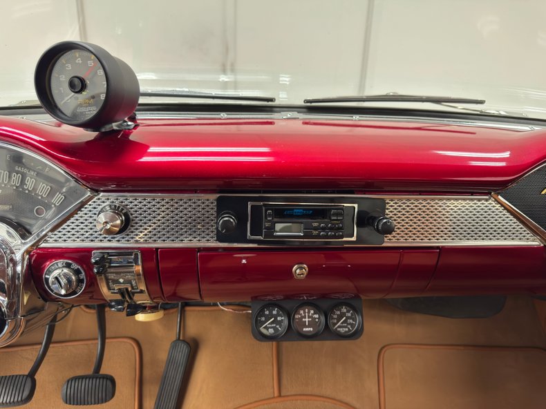 Chevrolet-Bel-air-1955-Candy-Apple-Red-Saddle-48