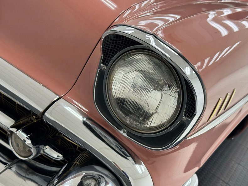 Chevrolet-Bel-air-1957-Canyon-Coral-Silver-11