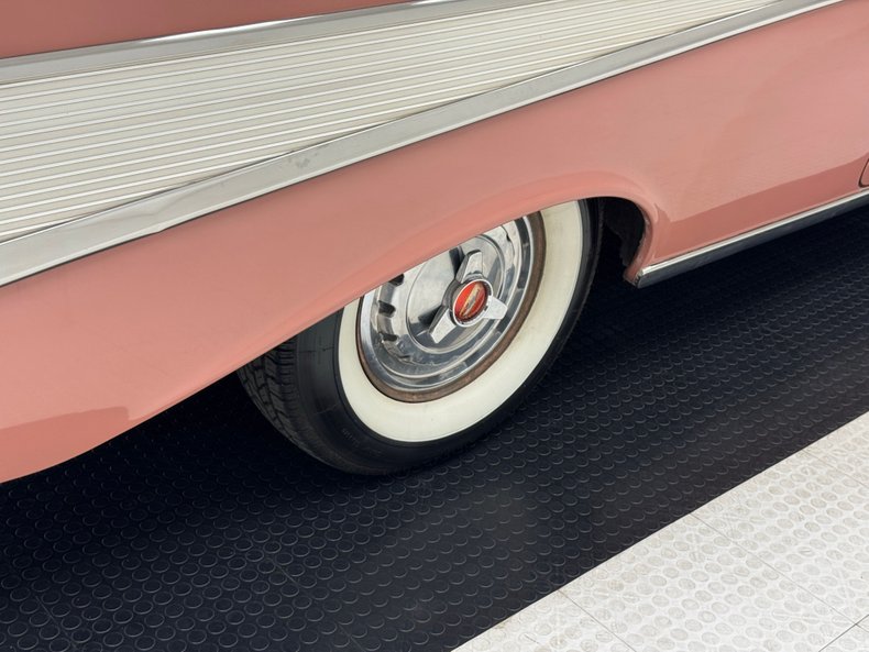 Chevrolet-Bel-air-1957-Canyon-Coral-Silver-23