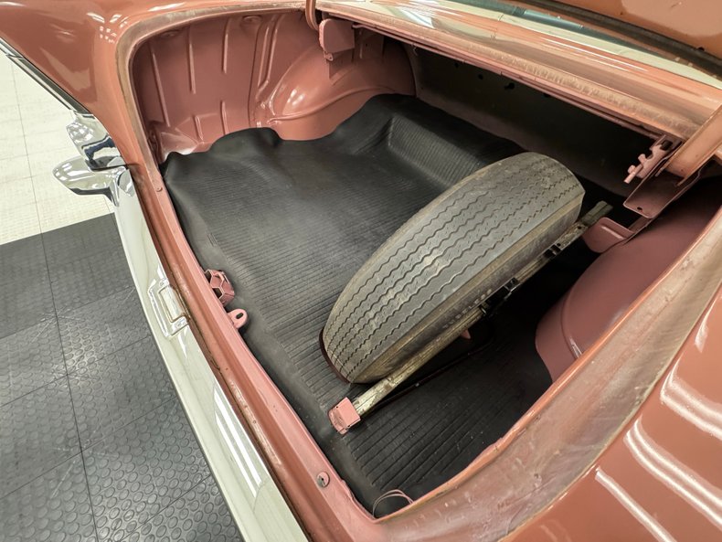 Chevrolet-Bel-air-1957-Canyon-Coral-Silver-34